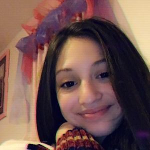 Meet your Posher, Stefaniiee